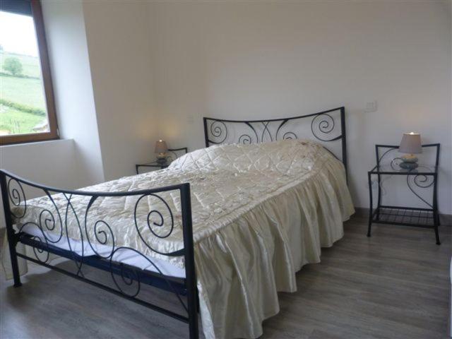 Gite Oustal Belcastel  Екстериор снимка