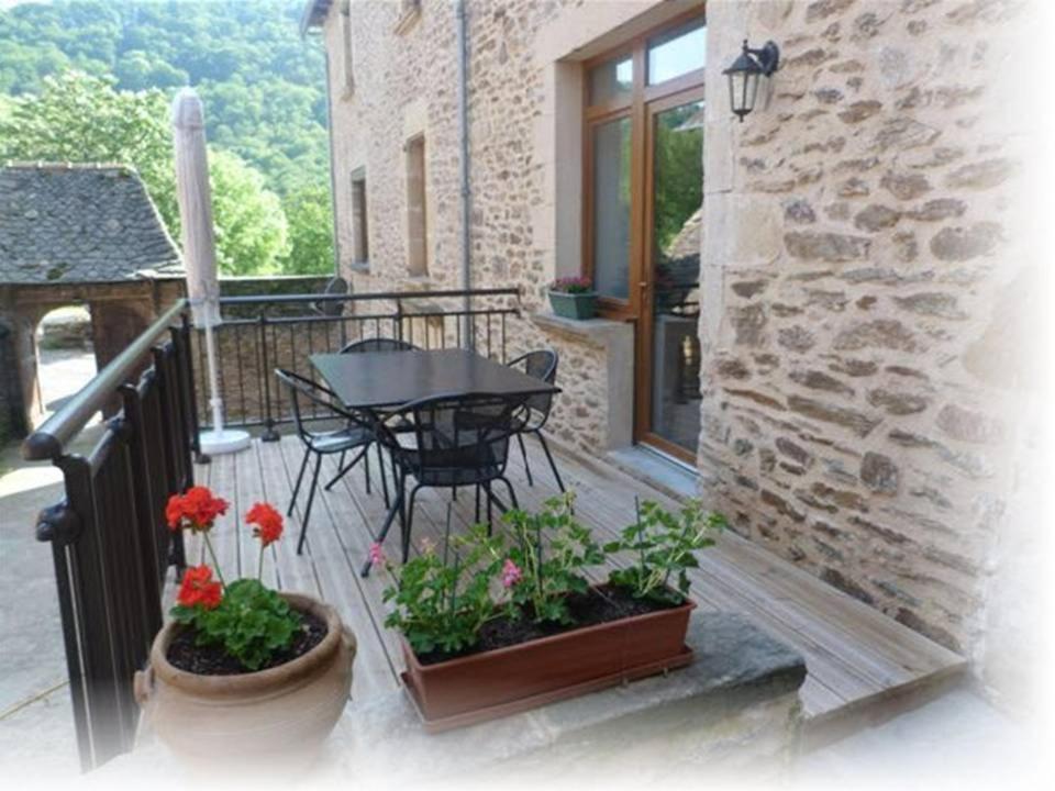 Gite Oustal Belcastel  Екстериор снимка