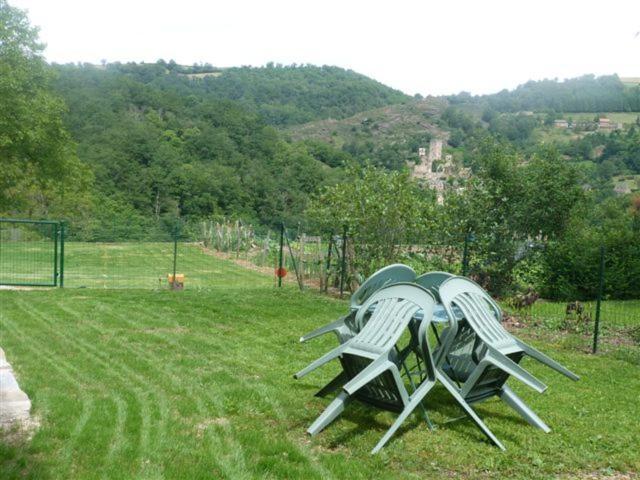 Gite Oustal Belcastel  Екстериор снимка